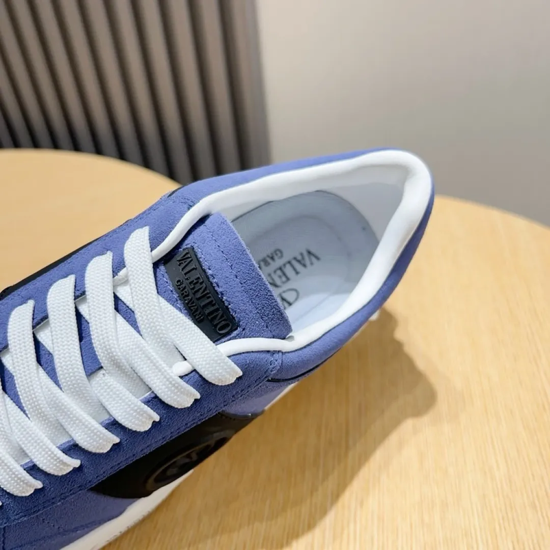 Men's Men's Shoes 💰P520💰[VALENTINO] Huanu Tianlun Fashionable Casual Sports Shoes Original model opening, new models available first! Not high-profile yet avant-garde! Simple, low-key and fashionable, super versatile style, the upper is made of original cowhide, luxurious sheepskin lining craftsmanship, sole: the original sole is specially provided by the original factory and is super comfortable. The version is comfortable on the feet and is so strict on any small area. Size: 38-45 (45 is custom-made and cannot be returned or exchanged)